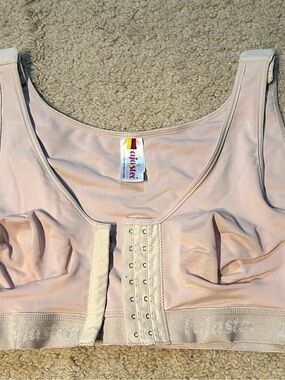 Glamorise Front-Close Light Pink Support Bra